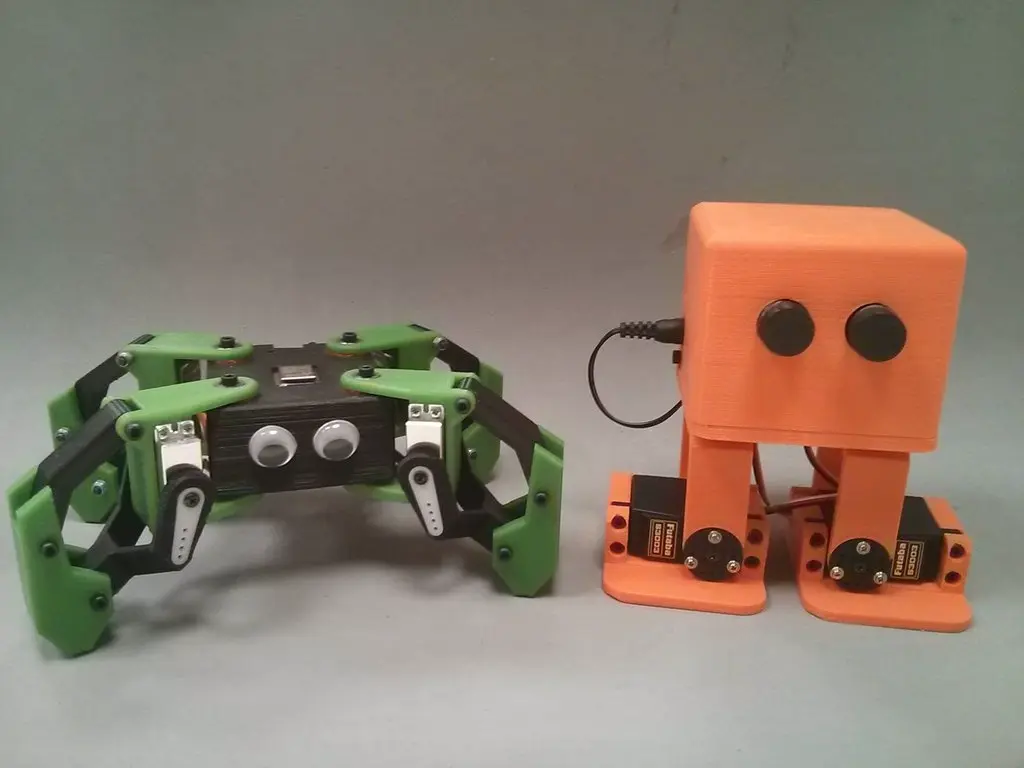 Kame: 8DOF small quadruped robot