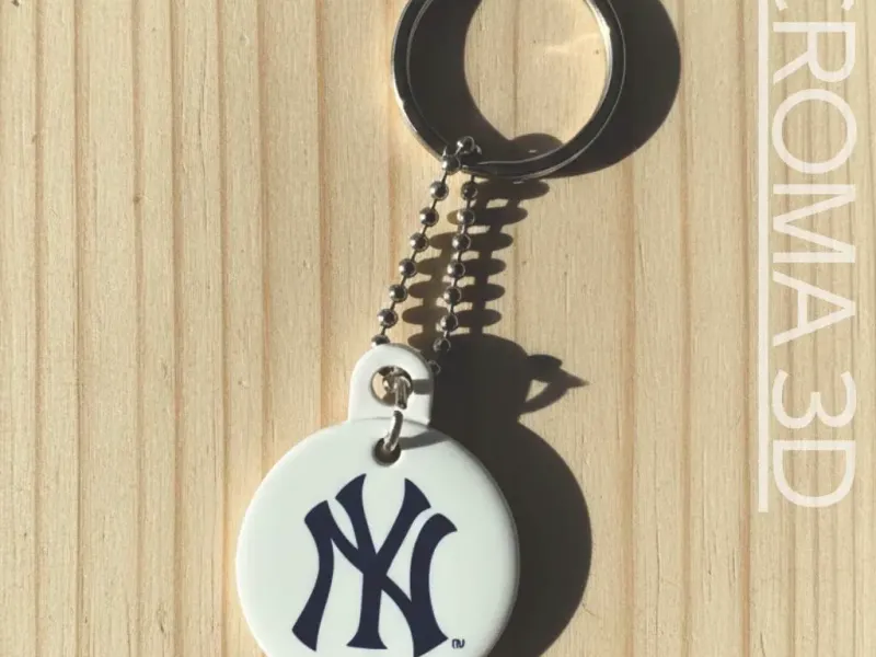 NY Yankees keychain - multicolor