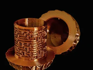 Egg Maze Container with leaf pattern
