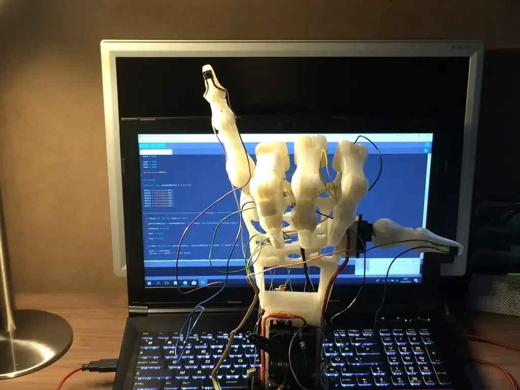robot hand || bionic hand prosthesis prototype