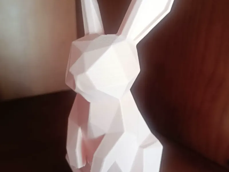 Low-Poly Osterhase
