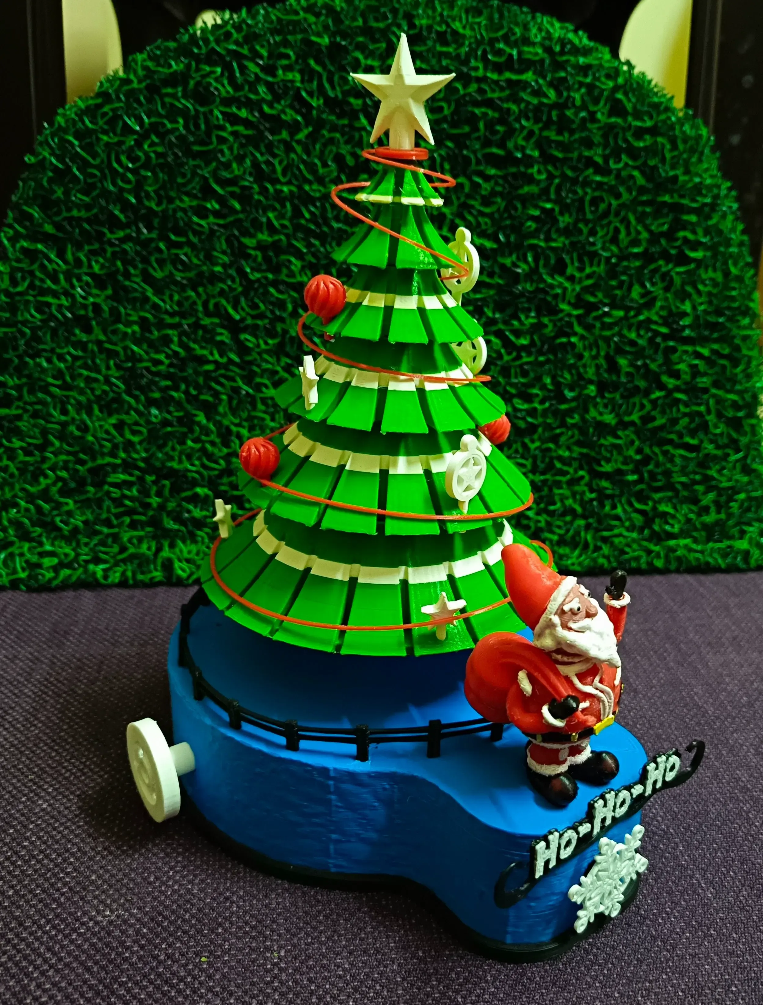 Santa-Christmas Tree Gift