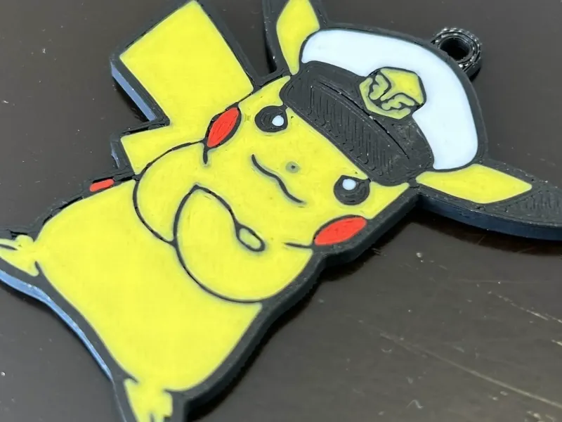 Pikachu Capitan llavero keychain