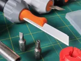 Universal ergonomic screwdriver V2-4