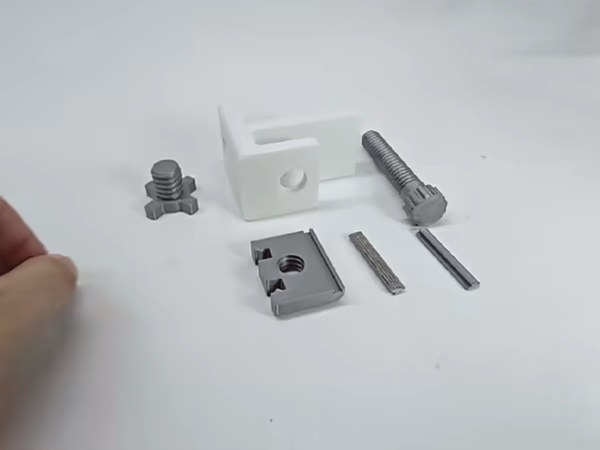 Hand Tool – Desktop Mini Vise with Interchangeable Jaws-7