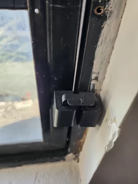 Sliding window lock - Gravity U-lock
