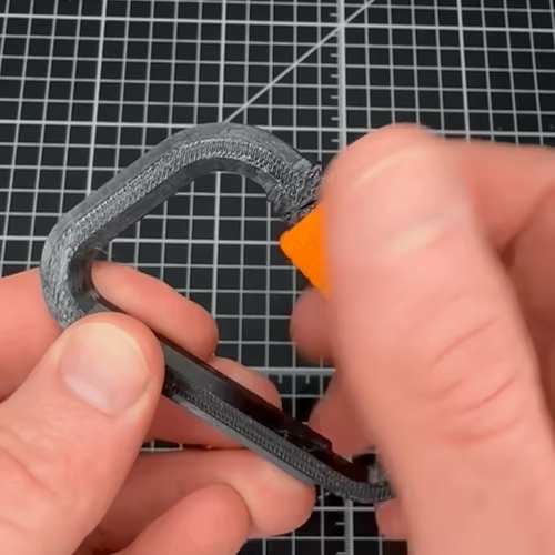 Carabiner with Threaded Lock-2
