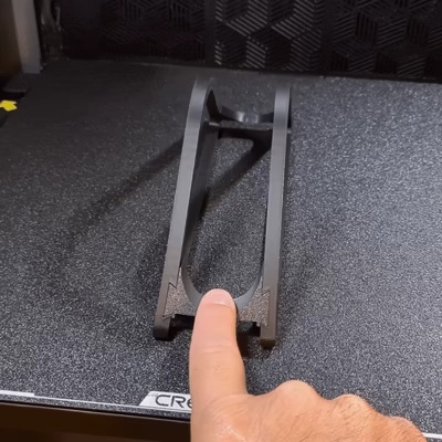 Support pour ordinateur portable - vertical et à serrage automatique
