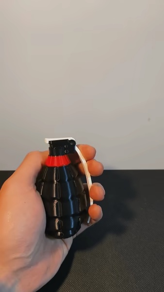 DC - Small Pineapple Grenade-0