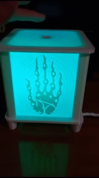 Lâmpada de litofane com sensor tátil