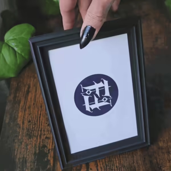 Frame 20 with stand. Print in Place

I
.-0
