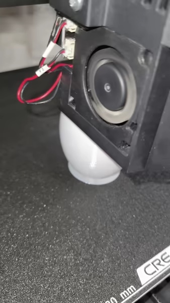Magic Easter Egg - Hidden Candy Container (luk141)-4