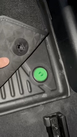 BMW floor mat clip-0