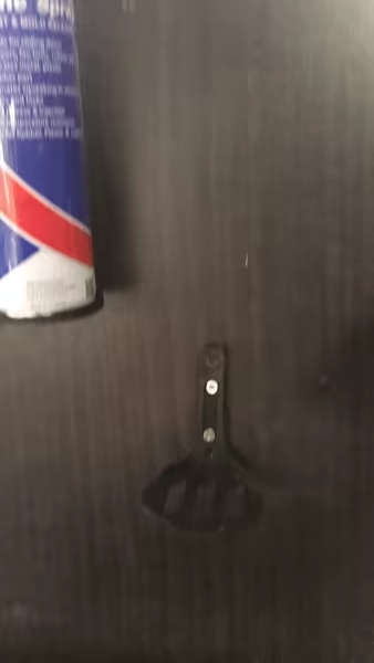 Boyalarımı ve WD 40'ımı düzenlemek için mıknatıslı duvar klipsi