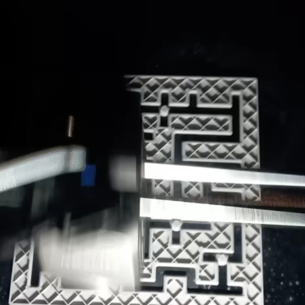 Multiplayer Dungeon Maze with EASTER sliding pawns-3