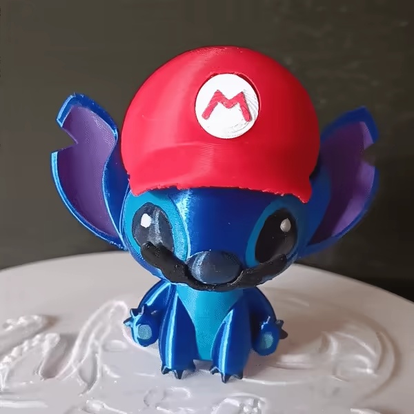 マリオに変装したスティッチ