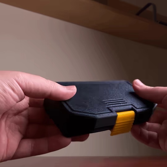 SUPER RESISTANT BOX WITHOUT SCREWS-3