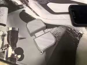 stand phone keychain jeep-2