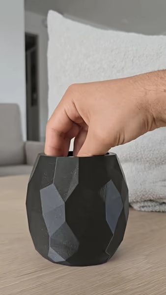 Low-poly geometric multi-purpose container / vase-1