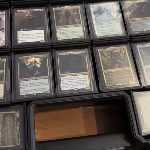 صندوق بطاقات TCG لوضع القائد في لعبة ماجيك: ذا غاذرينغ ومنظم ستانلي فاتماكس ودي والت