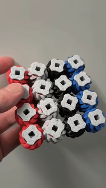 Modular fidget spinner project square 4x4 Update #5-0