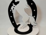 Caballo en herradura escultura decorativa o pared arte 2D-0