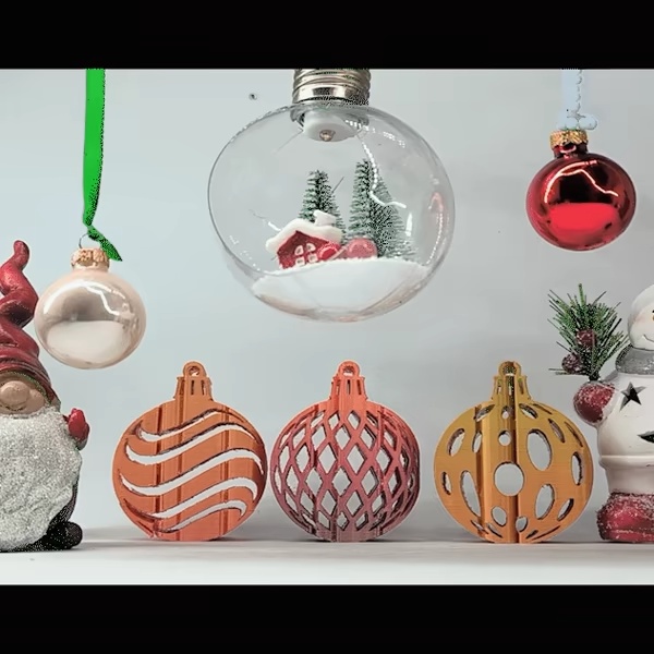 Text Flip: Ornament - 2025
