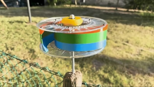 Spool Wind Spinner: Another Way to Recycle a Filament Spool-2
