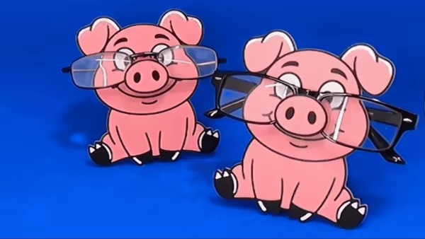 Glasses Stand Pig-4