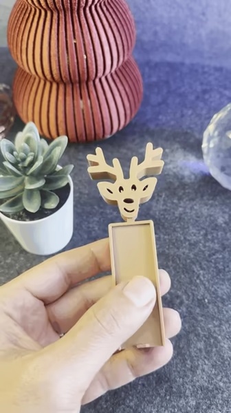 Secret reindeer
