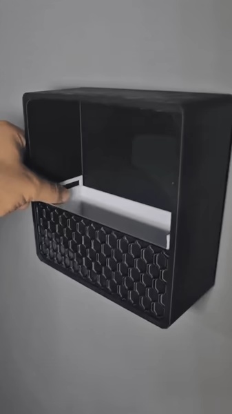 Square Wall Planter - Easy Swapping System!!!-3