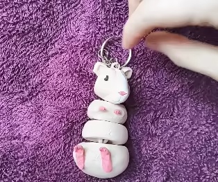 Guinea Pig Keychain-1
