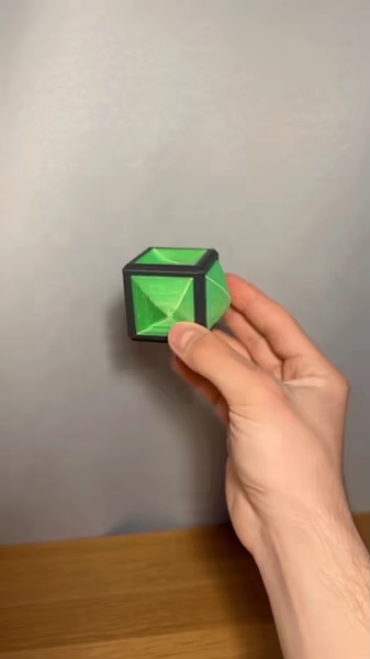 لعبة مكعب مربع للعبث-1