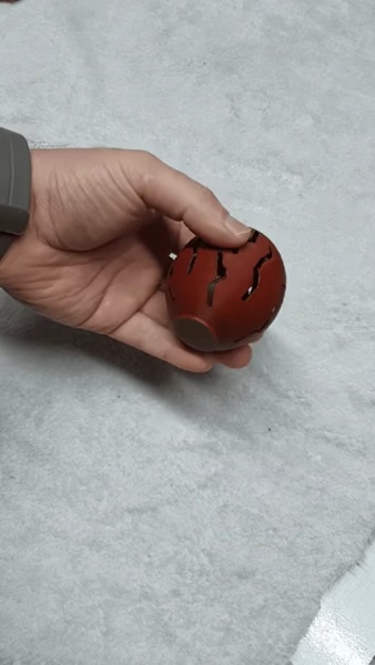 Broken Surprise Egg - 14 Grams - No support