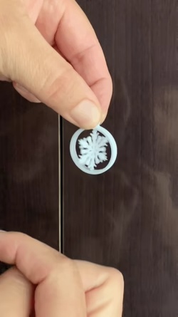 spinning snowflake ornament for christmas tree