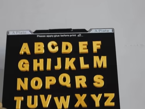 Alphabet avec un aimant