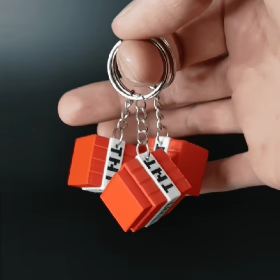 MINECRAFT TNT KEYCHAIN-1