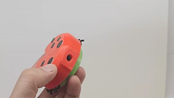 Creative Ring Box Gift Box - Ladybug with Lock-1