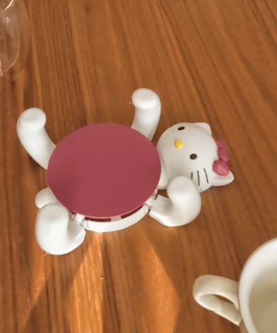 Hello Kitty Mug Holder-0