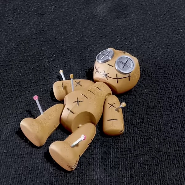 MUÑECO VOODOO