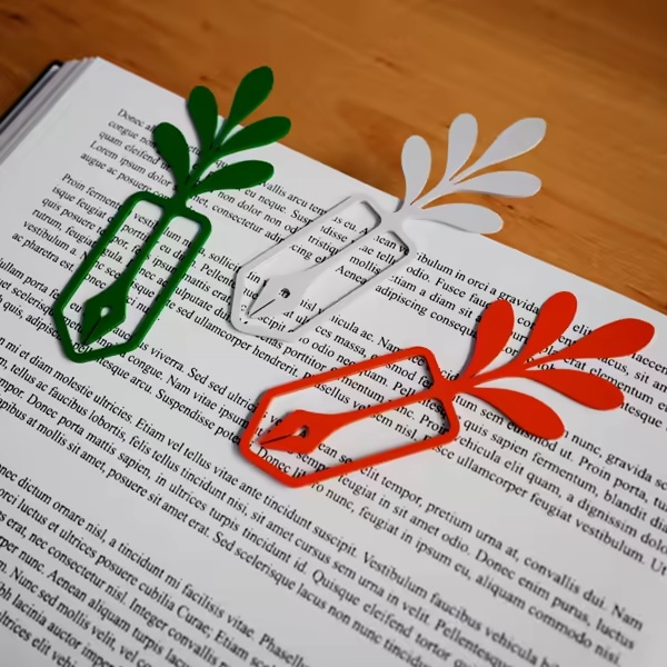 Bladwijzer | Bladwijzer met blad | Bladwijzerontwerp met blad en pen-1