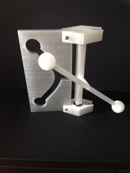 Experimento de mesa hiperbólica