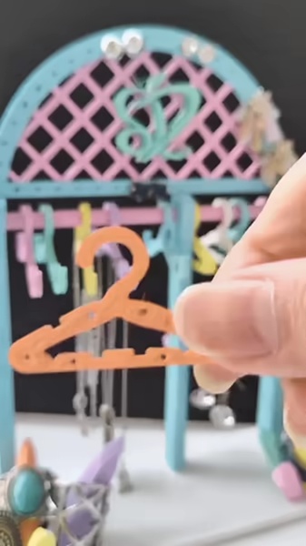 JEWELRY STAND