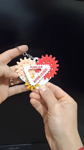 Mechanical Heart Keychain - Interlocked Gear