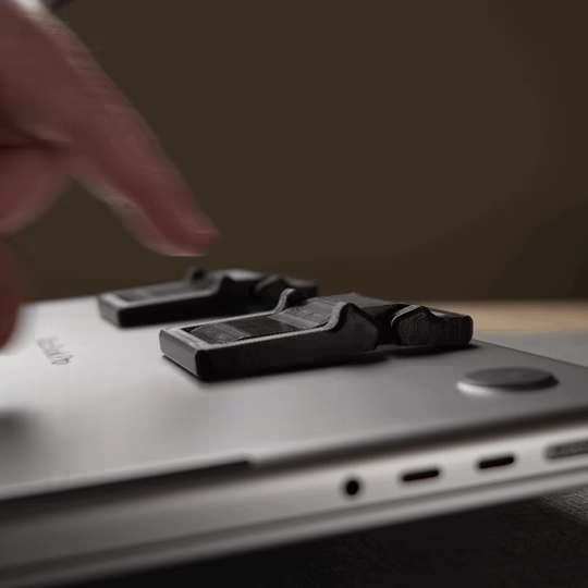 PRINT-IN-PLACE COMPUTER STAND-7