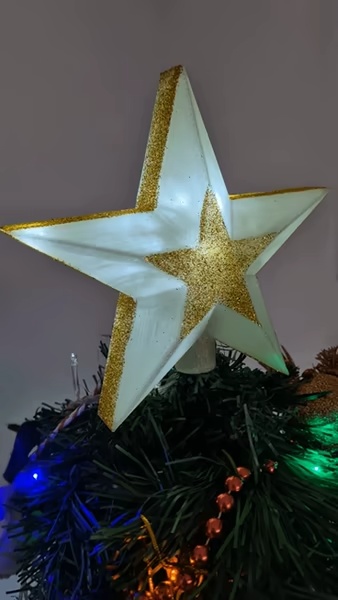 Christmas tree star