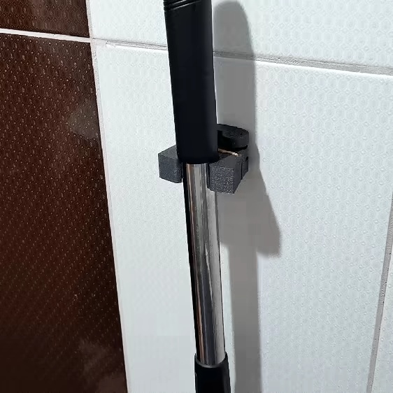 SUPPORTO DA MURO PER MOP/SCOPA-1