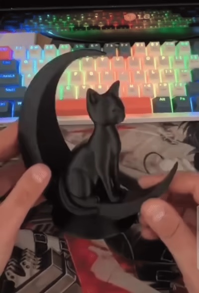 装飾彫刻フィギュア 月に座る猫 | ミニ