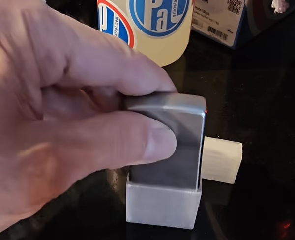 Zippo Cover-1