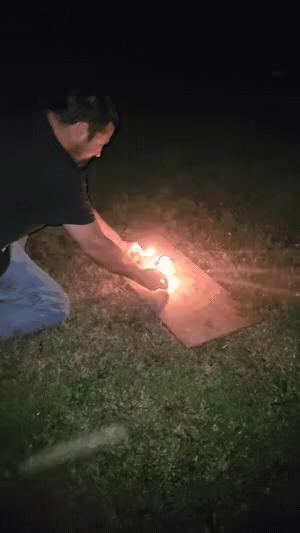 ufo bottle rocket 🚀-1